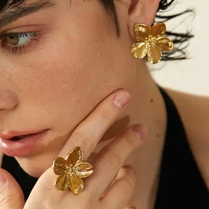 Blossom Ring