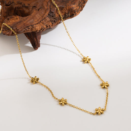 Lily Necklace